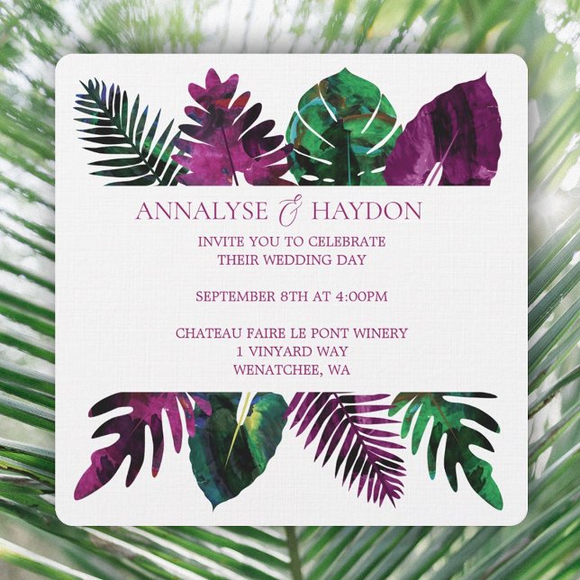 Tropische Blätter Grün, Wild Berry Pink Hochzeit Einladung (tropical wild berry pink violet wedding invitations, green monstera, ferns, coastal theme)