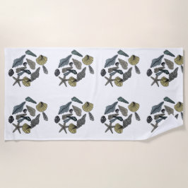 Tropische Muscheln am Strand Strandtuch