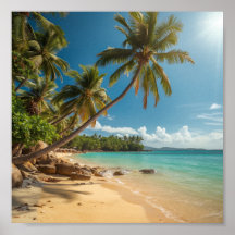 Tropische Palme über dem Wasser