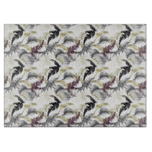 Tropische Palmen, frisch im Wein und schwarz Schneidebrett