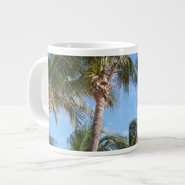 Tropische Palmen gegen blauer Himmel-Tasse Jumbo-Tasse (Vorderseite Links)