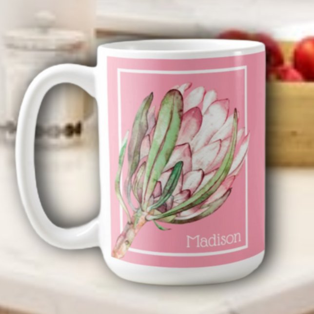 Tropische Protea-Blume in Pink Kaffeetasse (Von Creator hochgeladen)