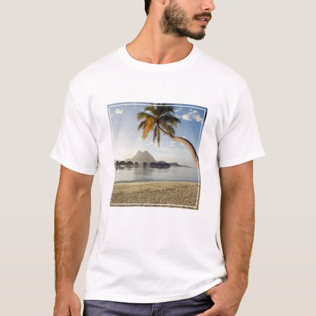 Tropische Strände | Beach Huts, Bora Bora T-Shirt (Vorderseite)