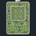 Tropische Tiere nahtlos Muster grün und grau Rahmen-Ornament Silber<br><div class="desc">Liebe du tropische Tiere? Genießen Sie die Natur in den Regenwäldern? Dieses tropische Tier nahtlos Muster wird Ihren Sommerferien etwas Spaß machen. Es passt dir, wenn du am Strand sitzt. Tropische und florale Muster geben immer den Eindruck von Freude und Glück. Sie können es als Geschenk an Ihre Freunde, die...</div>