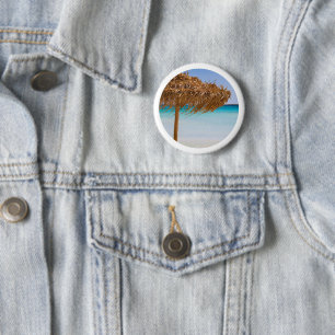Tropische Traumstrand mit Strohdach-Schirm Button
