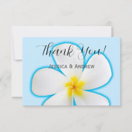 Tropische, weiße Plumeria auf blau, blumenreich Dankeskarte