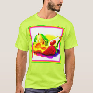 Tropischer Avocado, Erdbeere und Mango. Jetzt kauf T-Shirt