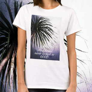 Tropischer Chic-T - Shirt von Windblown Palm Tree