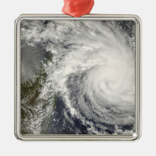 Tropischer Cyclone Ivan nähert sich Madagaskar Ornament Aus Metall