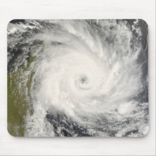 Tropischer Cyclone Ivan über Madagaskar Mousepad