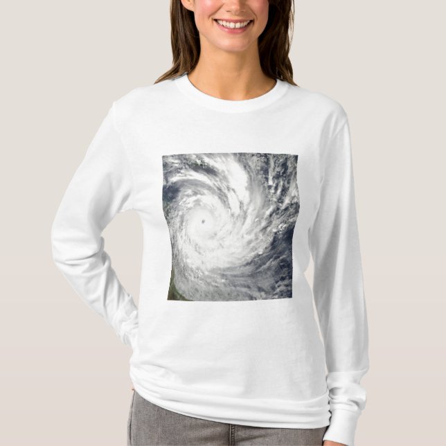 Tropischer Cyclone Yasi über Australien T-Shirt (Vorderseite)