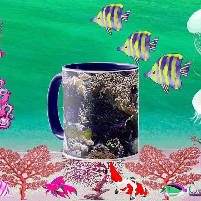Tropischer Fisch aus dunklem Blauem Meer im Korall Tasse (Dark Blue Sea Tropical Fish in Coral Reef Ocean Mug)