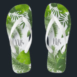 Tropischer Flor Herr Groom ID475 Flip Flops<br><div class="desc">Mit diesem schönen Design mit üppiger tropischer Vegetation kreieren Sie besondere Flipflops für den Bräutigam. Der auffällige "mr" Skripttext ist optional und kann gelöscht werden, um die Vorlage für andere Anlässe zu verwenden. Suchen Sie nach ID475, um weitere Produkte mit diesem Design zu sehen, inklusive der passenden Hochzeitsbriefpapier und mehr....</div>