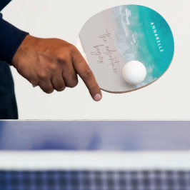 Tropischer Sandstrand Ozean das Abenteuer beginnt Tischtennis Schläger