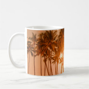 Tropischer Strand: landschaftliche Aussicht auf di Kaffeetasse