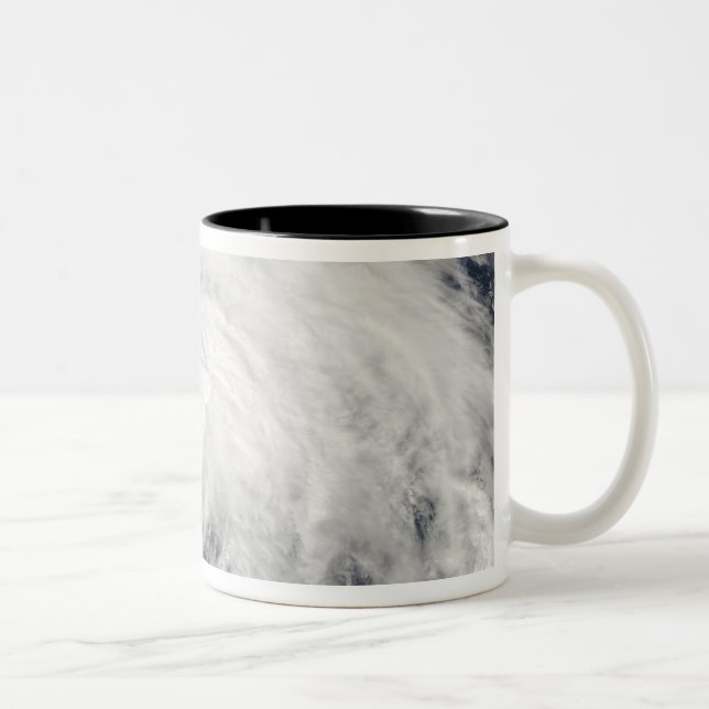 Tropischer Sturm im zentralen Pazifik Zweifarbige Tasse (Rechts)