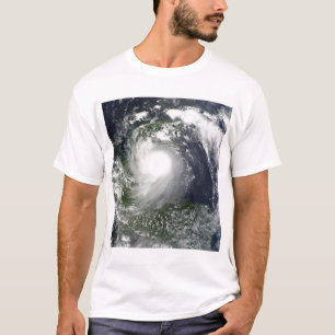 Tropischer Sturm Karl über der Yucatan-Halbinsel T-Shirt