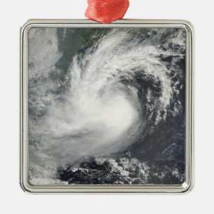 Tropischer Sturm-Parma nähernde China und Viet Ornament Aus Metall