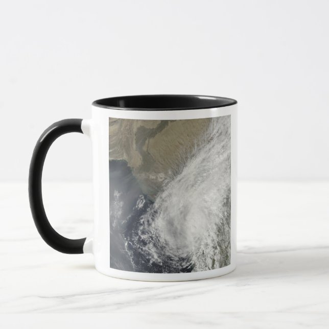 Tropischer Sturm Phyan Tasse (Links)