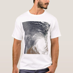 Tropischer Wirbelsturm Laurence über Western T-Shirt
