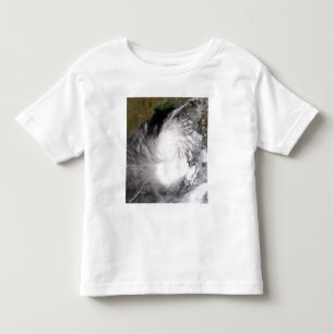 Tropischer Wirbelsturm Nargis Kleinkind T-shirt