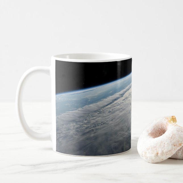 Tropischer Zyklon Idai über der afrikanischen Küst Kaffeetasse (Mit Donut)