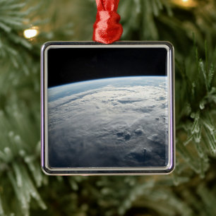 Tropischer Zyklon Idai über der afrikanischen Küst Ornament Aus Metall