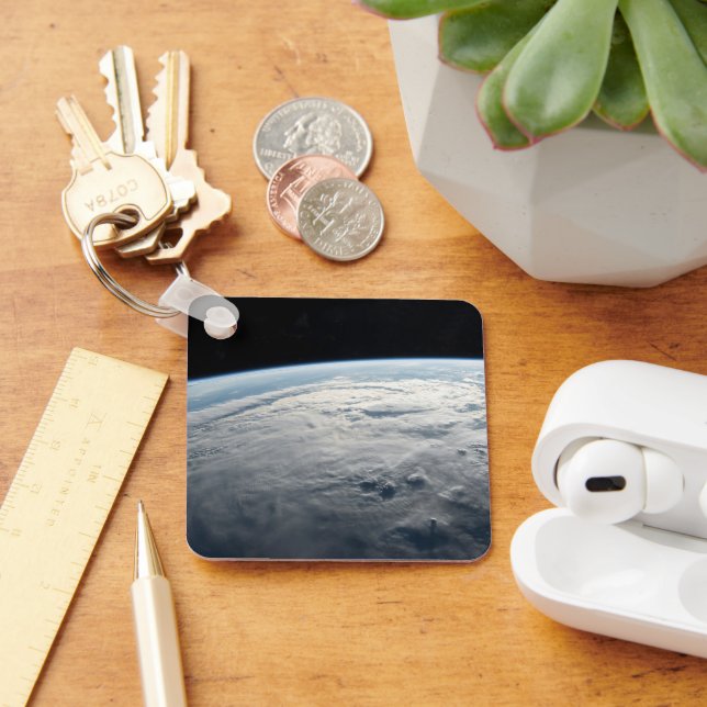 Tropischer Zyklon Idai über der afrikanischen Küst Schlüsselanhänger (Schreibtisch)