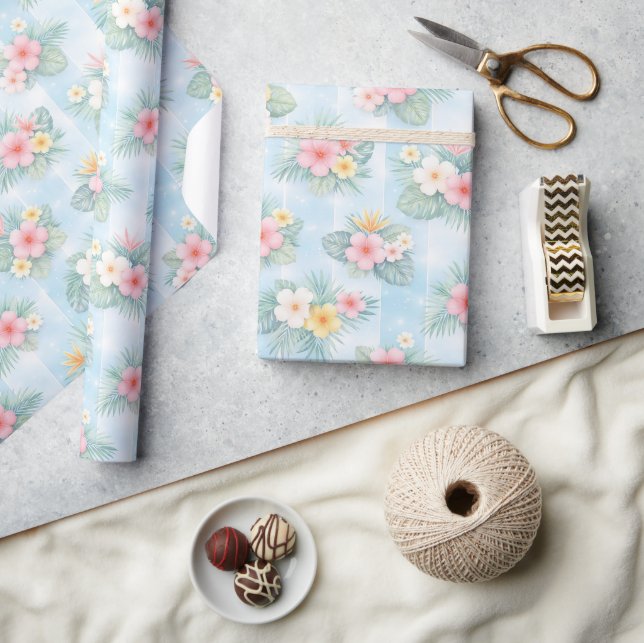 Tropisches Blumenmuster auf Hellblau Geschenkpapier (Kunsthandwerk)