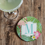 Tropisches Flamingo und Hibiskus Blume Monogram Getränkeuntersetzer<br><div class="desc">Das Design des personalisierten Drinks Untersetzer zeichnet sich durch eine individuelle Monogramm Initial / Brief gerahmt durch einen hübschen rosa Flamingo und üppige tropische Palmen Blätter und Hibiskus-Blume. Die lebhaften Farben sind Rosa,  Magenta,  Gelb,  Grün,  Meeresfrüchte und Aqua-Blau. Ideal für die Sommerdekoration oder die Strandurlaubsgestaltung!</div>