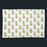 Tropisches Hawaiianisches Ananas-Muster Geschirrtuch<br><div class="desc">Fun tropisches Hawaiian Gold Foil Ananas Muster. Dieses trendige,  gelbe und grüne Ananas von Aloha Hawaii ist ein cooler Ausdruck für ein Geburtstagsgeschenk im Sommer.</div>