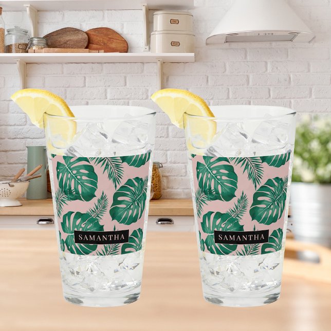 Tropisches Pink und grüne Palme Blätter Muster und Glas (Von Creator hochgeladen)