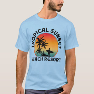 TROPISCHES SONNENUNTERGANGS-STRANDRESORT T-Shirt