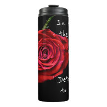 Trotz der Odds Rote Rose tumbler
