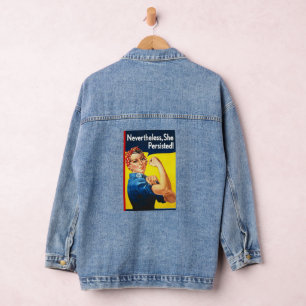 Trotzdem behielt sie Rosie The Riveter bei Jeansjacke