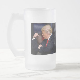 Trump 2024 - Das große amerikanische Comeback Mattglas Bierglas