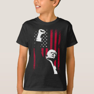 Trump 2024: Faustkampf für Amerika - US-Flaggenina T-Shirt