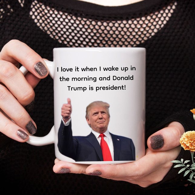 Trump 2024-Geschenk Tasse (Von Creator hochgeladen)