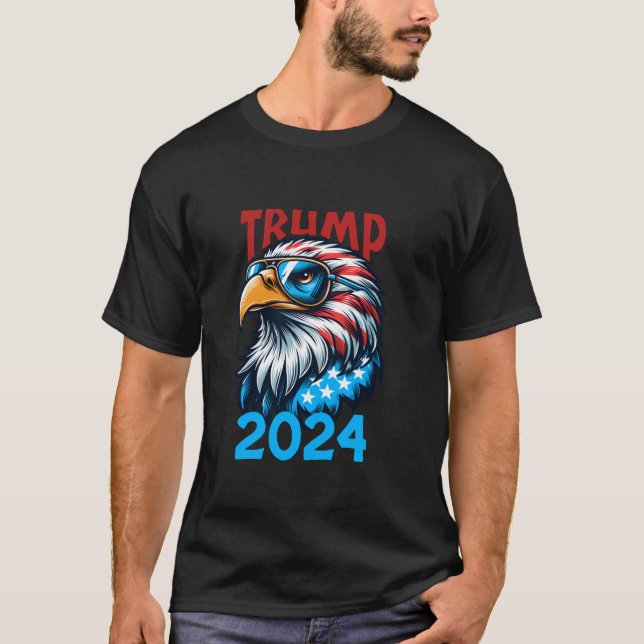 Trump 2024 Patriotic Eagle Sunglasses American Fla T-Shirt (Vorderseite)
