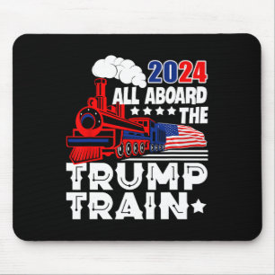 Trump 2024 steht ganz oben auf der Trump-Bahn in d Mousepad