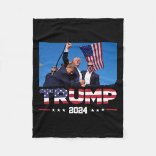 Trump 2024 überlebte bei der Kundgebung der Wahlen Fleecedecke