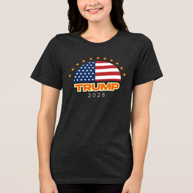 Trump 2028 Flag Fett Tri-Blend Shirt (Vorderseite)