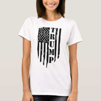 Trump - Amerikanische Flagge - T - Shirt von Fraue