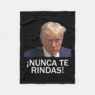 Trump-August 2023 übergeben Fleecedecke