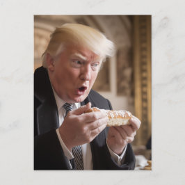 Trump bewundert sein Stollenbrot Postkarte