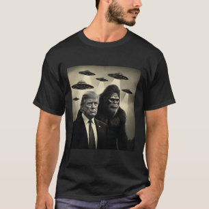 Trump Bigfoot UFO Außerirdischer Begegnung Verschw T-Shirt