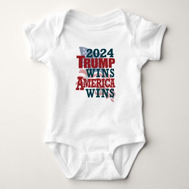 Trump gewinnt 2024 - Amerika gewinnt Baby Strampler (Vorderseite)