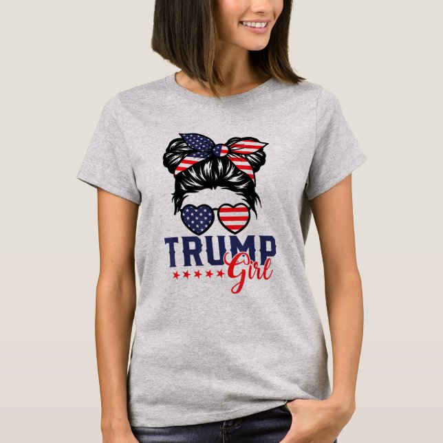 Trump Girl Messy Bun Trump 2024 Wahl T-Shirt (Vorderseite)