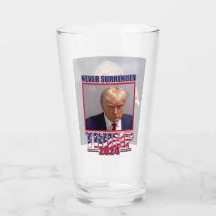 Trump hat sich nie ergeben glas