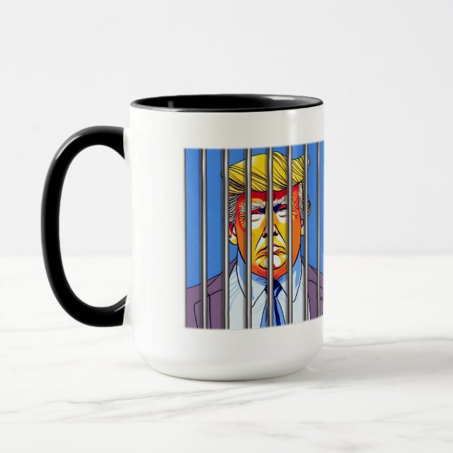 Trump in der Combo-Tasse im Gefängnis, 15 oz Tasse (Links)